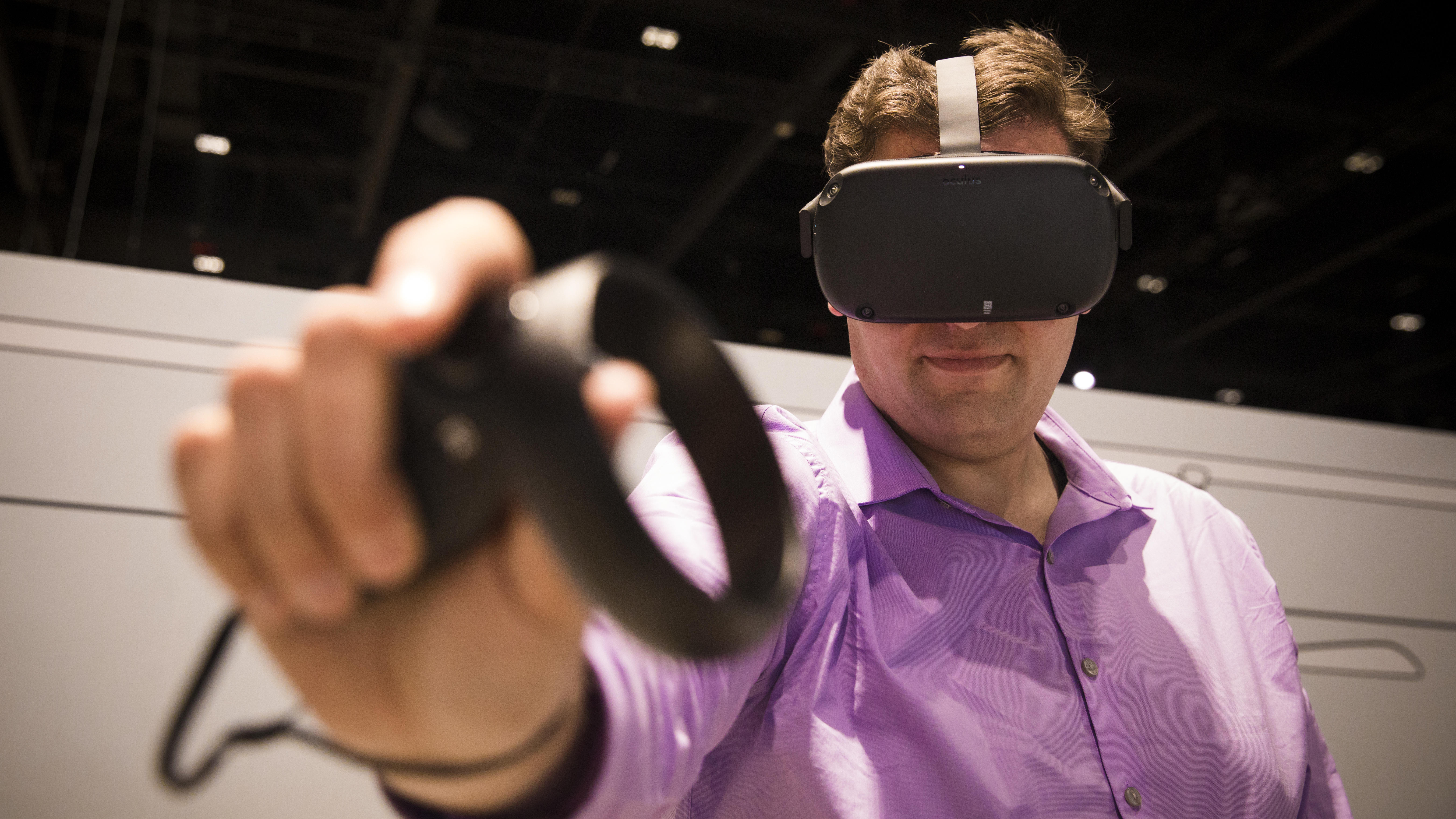Get vr. Oculus Quest виртуальная реальность. Oculus очки убийцы. Окулус совещание.